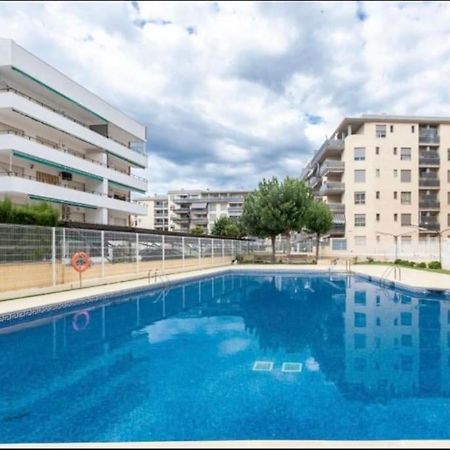 Aquario Rr18 Apartment La Pineda Luaran gambar