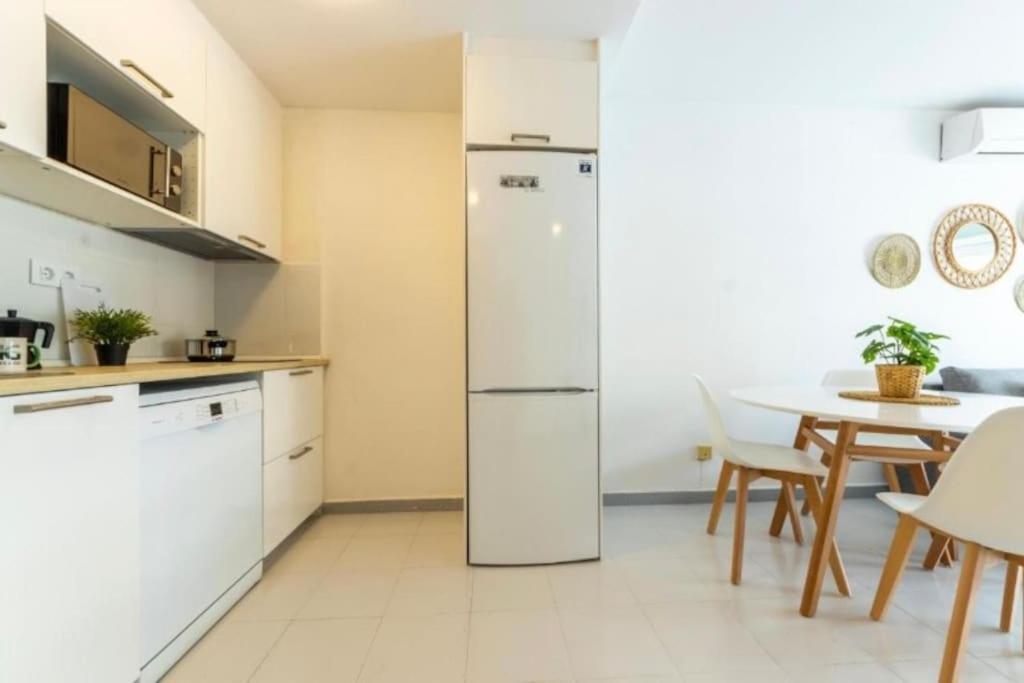 Aquario Rr18 Apartment La Pineda Luaran gambar